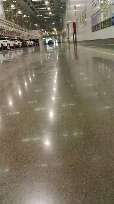 金刚砂耐磨地坪用量越大果越好么?